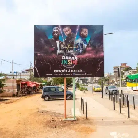 Panneau publicitaire 12 m² Dakar insiter - visible